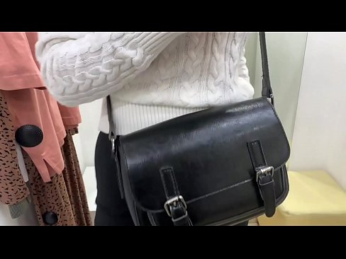 ❤️ Masturbarea în public a tinerei târfe FeralBerry cu un dildo în cabina de probă ☑  at ro.dickies-shop.ru ❌